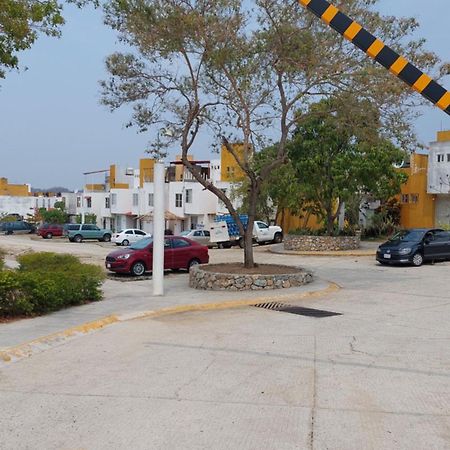 Relajacion Cercas Del Aeropuerto Villa Santa María Huatulco Exteriör bild